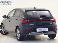 Usado Hyundai i20 100 CV (73 kW) 2025 Gris/plata Utilitario