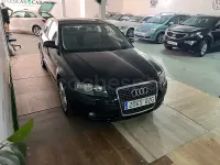 Usado Audi A3 Ambiente 140 CV (102 kW) 2006 Negro Utilitario
