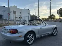 Usado Mazda MX5 131 CV (96 kW) 1999 Gris / plata Descapotable