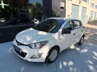 Usado Hyundai i20 85 CV (62 kW) 2013 Blanco Utilitario