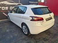 Usado Peugeot 308 Active 100 CV (73 kW) 2018 Blanco Berlina