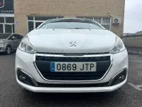 Usado Peugeot 208 Active 100 CV (73 kW) 2016 Blanco Utilitario