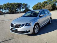 Usado Skoda Octavia G-TEC Ambition 131 CV (96 kW) 2020 Gris / plata Familiar