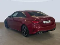 Usado Mercedes A180 136 CV (100 kW) 2023 Rojo Berlina