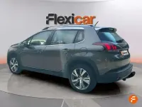 Usado Peugeot 2008 Allure 130 CV (95 kW) 2018 Gris SUV