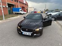 Usado Jaguar XE R-Sport 180 CV (132 kW) 2016 Negro Berlina