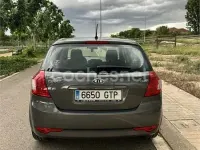 Używany Kia Ceed 90 KM (66 kW) 2010 Szary Hatchback