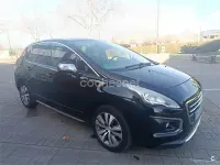 Usado Peugeot 3008 Access 120 CV (88 kW) 2015 Negro Familiar