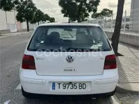 Usado VW Golf IV Highline 100 CV (73 kW) 2000 Blanco Berlina