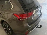 Usado Mitsubishi Outlander P-HEV 203 CV (149 kW) 2018 Marrón SUV