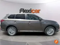 Usado Mitsubishi Outlander P-HEV 224 CV (164 kW) 2019 Marrón SUV
