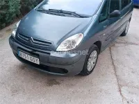 Usado Citroën Xsara Picasso 92 CV (67 kW) 2010 Gris / plata Monovolumen