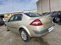 Usado Renault Mégane III Dynamique 86 CV (63 kW) 2008 Beige Berlina