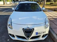 Usado Alfa Romeo Giulietta Distinctive 170 CV (125 kW) 2012 Blanco Utilitario
