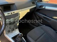 Usado Opel Astra GTC Sport 120 CV (88 kW) 2006 Rojo Berlina