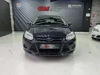 Usado Ford Focus Trend 124 CV (91 kW) 2013 Gris Berlina