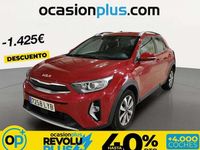 Usado Kia Stonic 101 CV (74 kW) 2022 Rojo SUV