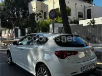 Usado Alfa Romeo Giulietta Progression 140 CV (102 kW) 2012 Blanco Utilitario