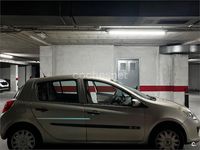 Usado Renault Clio II 85 CV (62 kW) 2006 Beige Berlina