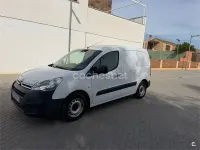 Usado Citroën Berlingo Live 100 CV (73 kW) 2018 Blanco Monovolumen
