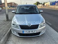 Usado Skoda Fabia Ambition 60 CV (44 kW) 2012 Gris / plata Berlina