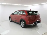 Usado Kia Niro 141 CV (103 kW) 2018 Rojo SUV