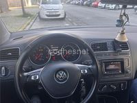 Usado VW Polo 90 CV (66 kW) 2017 Azul Berlina
