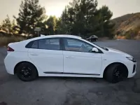 Usado Hyundai Ioniq 105 CV (77 kW) 2018 Blanco Utilitario