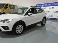 Usado Seat Arona Style Plus 110 CV (80 kW) 2021 Blanco SUV