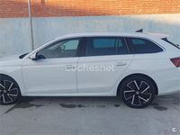Usado Skoda Octavia Style 150 CV (110 kW) 2020 Blanco Familiar