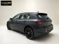 Usado VW Golf VIII 116 CV (85 kW) 2023 Gris / plata Berlina