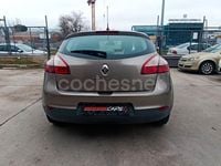 Usado Renault Mégane Dynamique 105 CV (77 kW) 2010 Beige Berlina