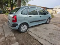 Usado Citroën Xsara Picasso 90 CV (66 kW) 2004 Azul Monovolumen