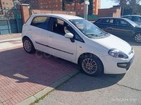 Usado Fiat Punto Lounge 95 CV (69 kW) 2012 Blanco Utilitario
