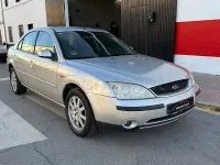 Usado Ford Mondeo Ambiente 110 CV (80 kW) 2002 Gris / plata Berlina