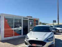 Używany Ford Focus ST-Line X 125 KM (91 kW) 2022 Szary Sedan/Limuzyna
