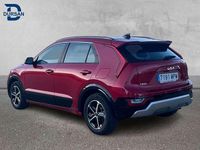 Usado Kia Niro 141 CV (103 kW) 2024 Rojo SUV