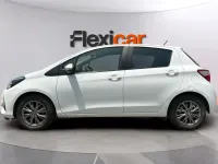 Usado Toyota Yaris Active 69 CV (50 kW) 2019 Blanco Berlina