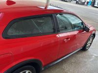 Usado Volvo C30 Momentum 101 CV (74 kW) 2008 Rojo Utilitario