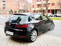 Usado Seat Leon FR 125 CV (91 kW) 2018 Negro Berlina