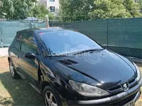 Usado Peugeot 206 90 CV (66 kW) 2002 Negro Berlina