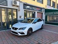 Usado Seat Leon 4Drive 300 CV (220 kW) 2018 Blanco Familiar