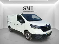 Usado Renault Trafic 110 CV (80 kW) 2022 Blanco Monovolumen