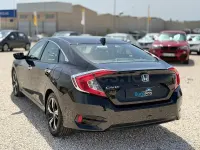 Usado Honda Civic Executive 182 CV (133 kW) 2018 Negro Berlina