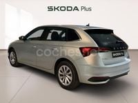 Usado Skoda Scala Selection 115 CV (84 kW) 2025 Gris / plata Utilitario