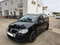 Usado VW Touran 105 CV (77 kW) 2008 Negro Monovolumen