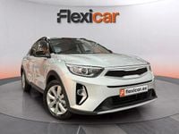 Usado Kia Stonic 101 CV (74 kW) 2022 Gris SUV