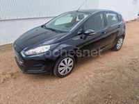 Usado Ford Fiesta Trend 100 CV (73 kW) 2013 Negro Utilitario