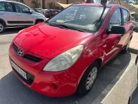 Usado Hyundai i20 85 CV (62 kW) 2012 Rojo Utilitario