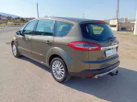 Usado Ford S-MAX Trend 140 CV (102 kW) 2011 Marrón Monovolumen